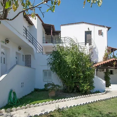 Aparthotel Panos 3*