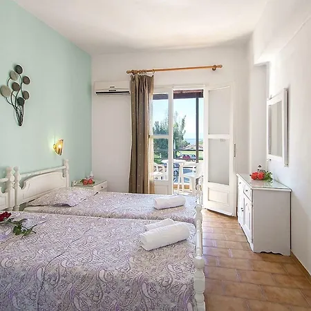 Aparthotel Panos